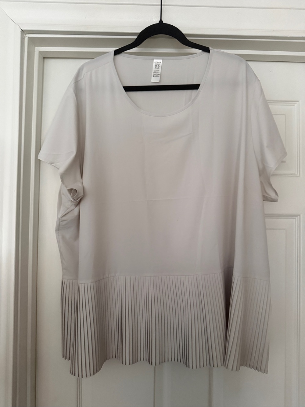 SPANX Light Gray Pleated-Hem Athleisure Women's Top